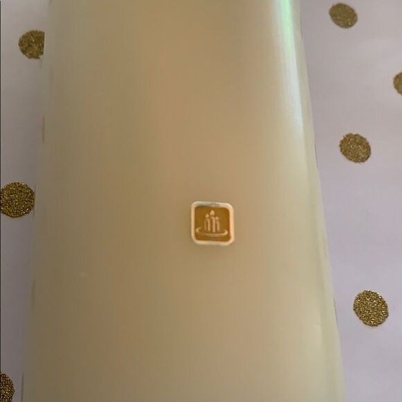 PARTYLITE FRENCH Vanilla Retired 3x7 Pillar Candles Rare 2 bundled  NIB - Picture 4 of 10